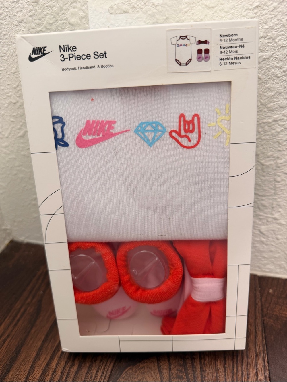 Nike Baby 3-Piece Set - White, Red, Pink, Blue, Yellow